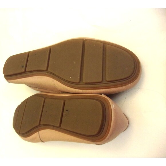 Calvin Klein Butter Soft Leather Tan Leta Loafers Size 10 Logo Plate Rubber Sole - Picture 6 of 6